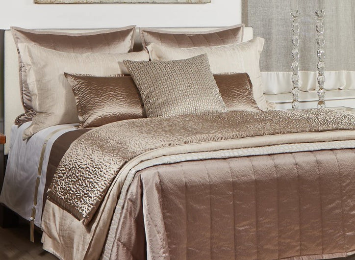 QUILTED HAMMERED COVERLET