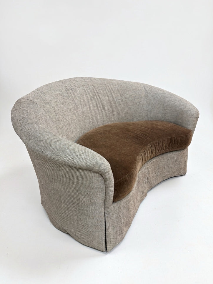 SOHO LOVESEAT
