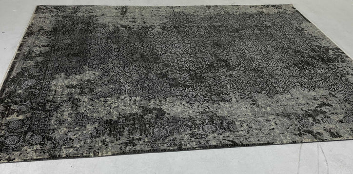 TRANSITIONAL STYLE AREA RUG