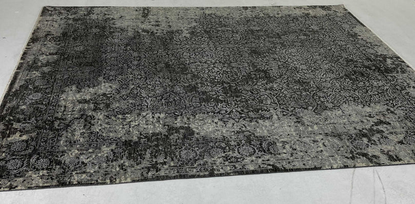 TRANSITIONAL STYLE AREA RUG