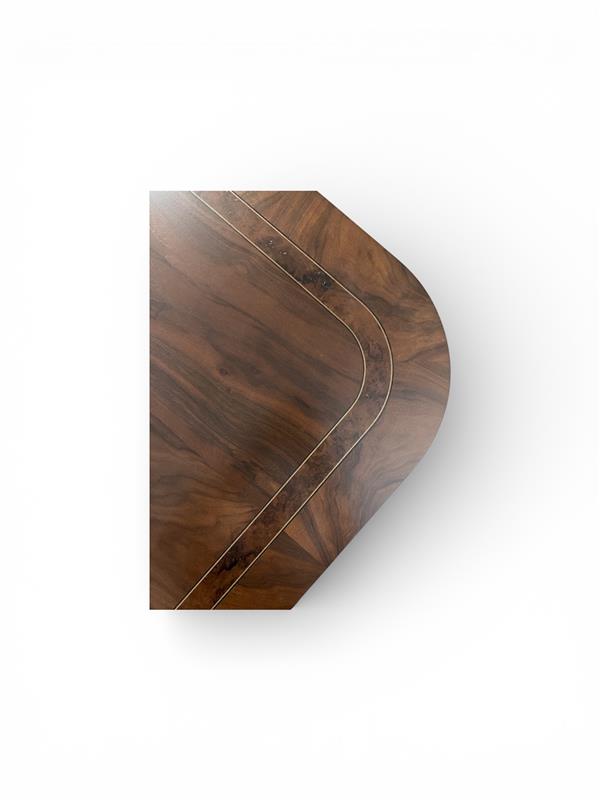 WELLINGTON COURT DINING TABLE