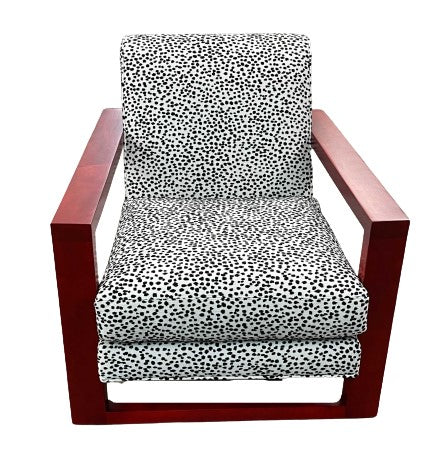 ROGER LOUNGE CHAIR