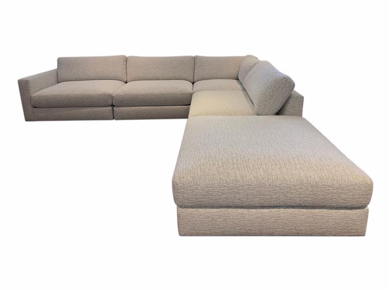 LOUNGE E SECTIONAL