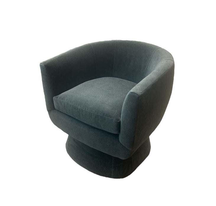 ARAGO SWIVEL CHAIR