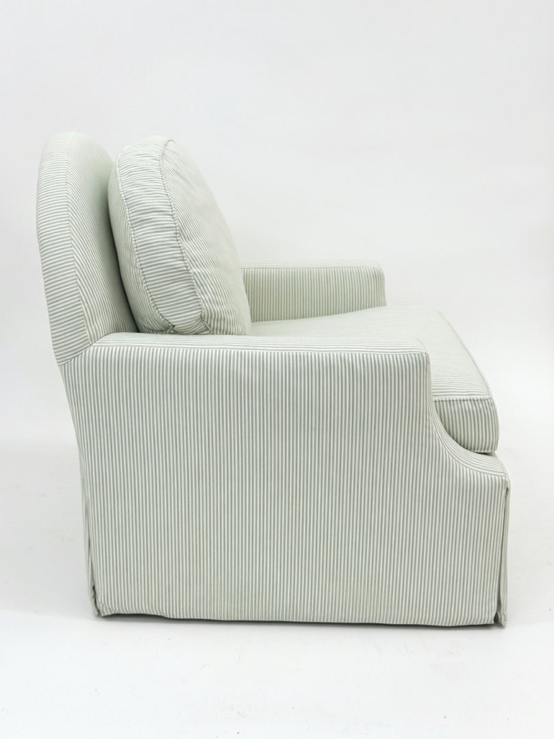 BROOKE SWIVEL CHAIR