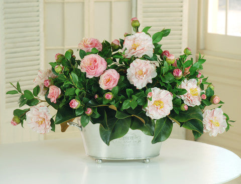 CAMILLIA CENTERPIECE