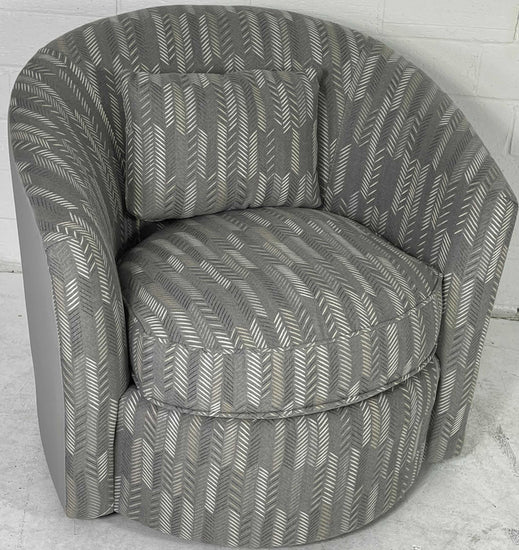 OUTDOOR ELIZABETH SWIVEL CHAIR