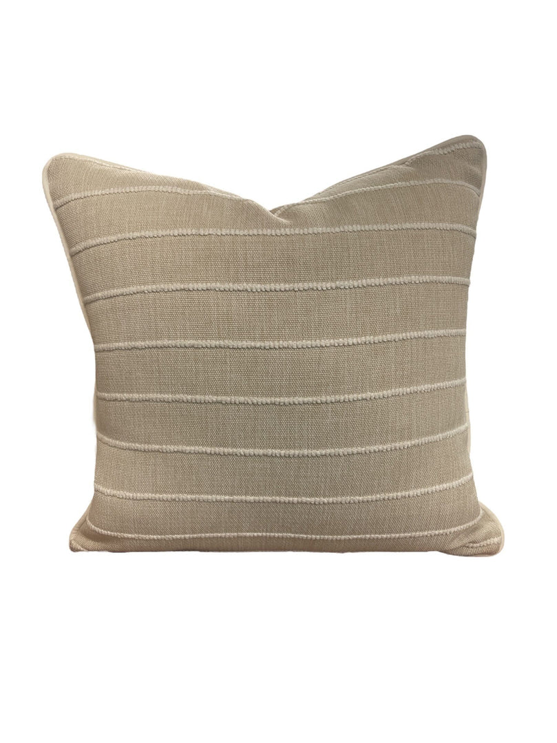 OUTDOOR THROW PILLOW