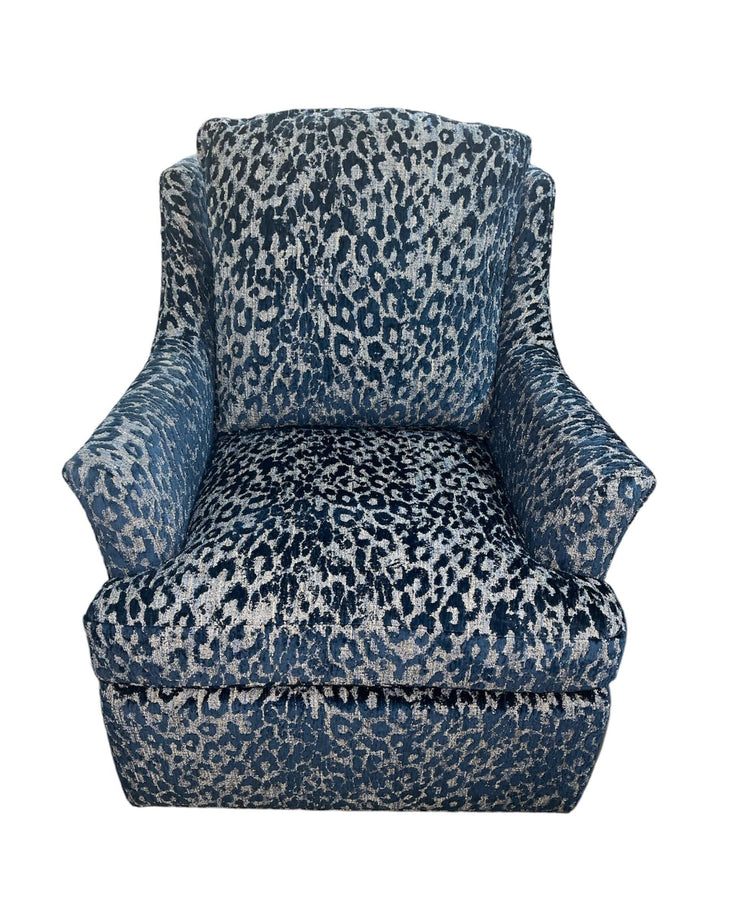 NAVY SWIVEL CHAIR