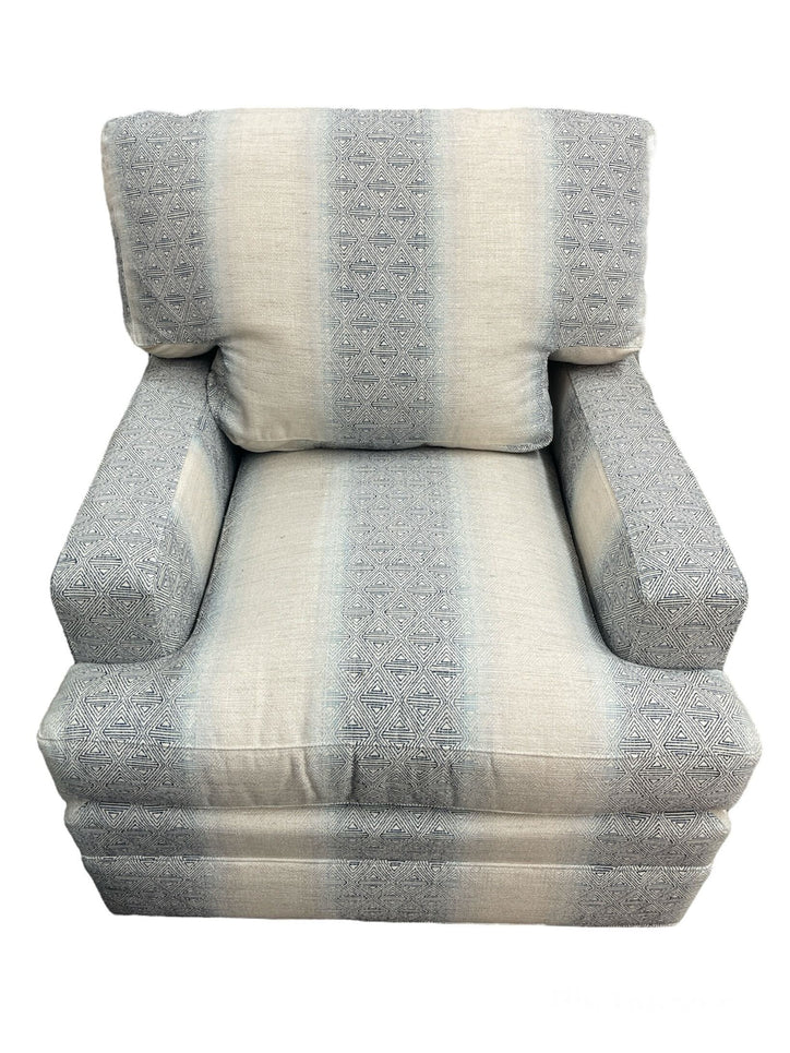 STRIPED SWIVEL LOUNGE CHAIR